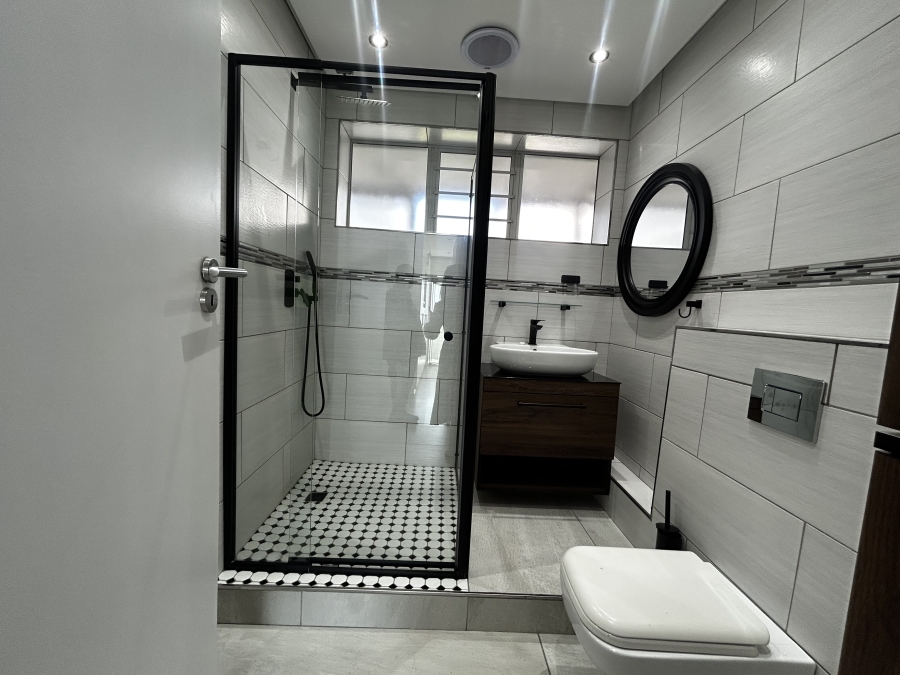To Let 1 Bedroom Property for Rent in Mouille Point Western Cape